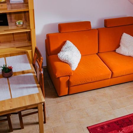 Niki Apartman Дьюла Экстерьер фото