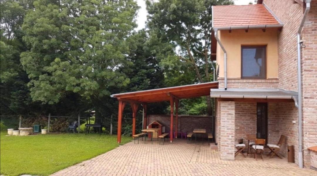 Niki Apartman Дьюла Экстерьер фото