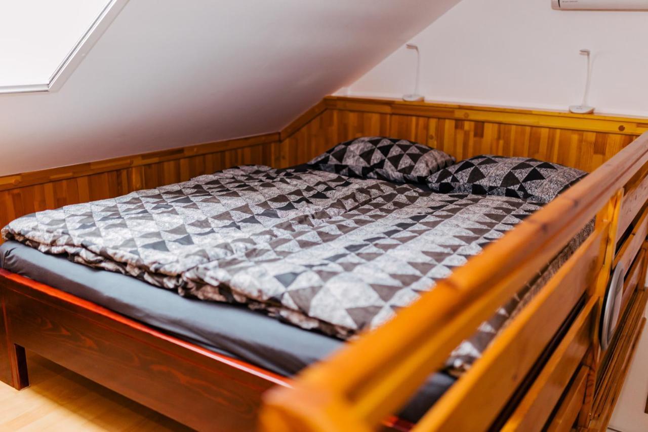 Niki Apartman Дьюла Экстерьер фото
