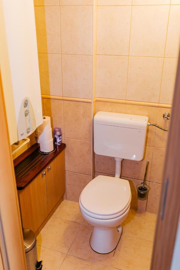 Niki Apartman Дьюла Экстерьер фото