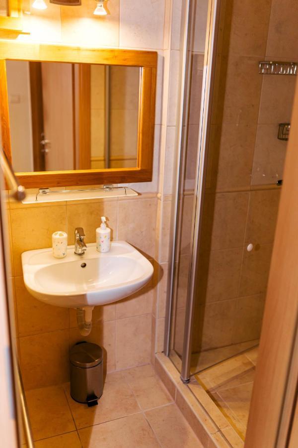 Niki Apartman Дьюла Экстерьер фото